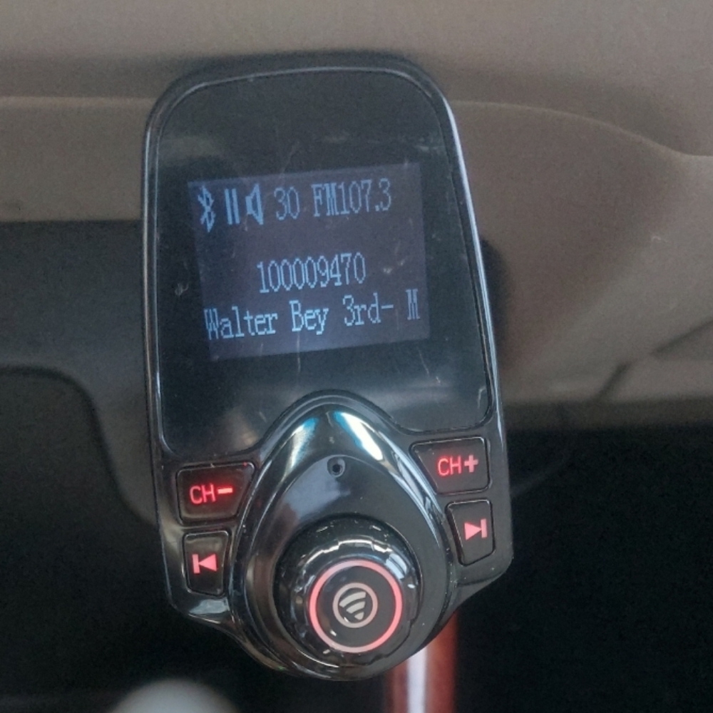 Wireless in-Car Bluetooth FM Transmitter Radio Adapter Car